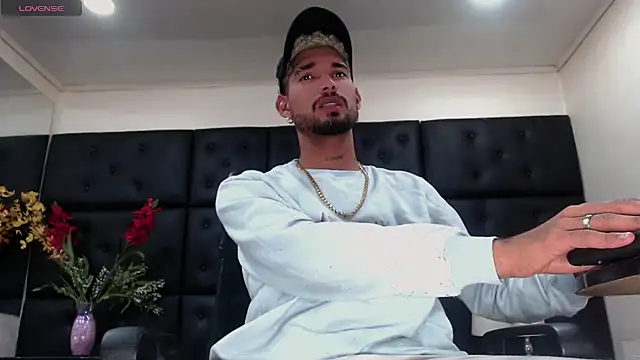 StivBigCock online show from October 12, 2:10 am