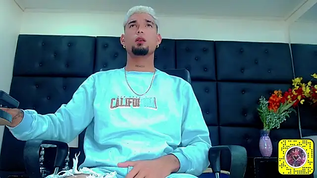 StivBigCock online show from October 19, 2:12 am