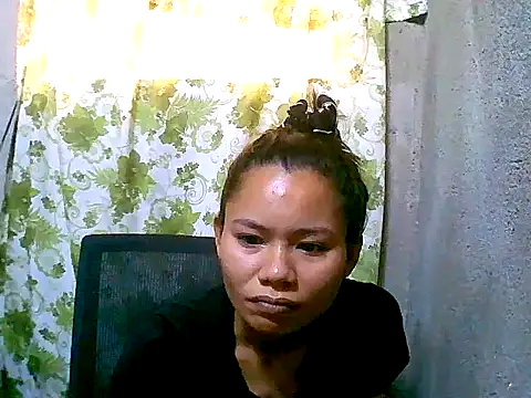 Snapshot of Sweeetgurll chatting on September 21, 1:51 am Sweeetgurll online show from September 21, 1:51 am