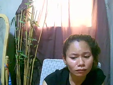 Sweeetgurll online show from April 13, 6:30 am