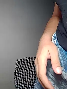 A maddy online show from December 2, 1:55 am