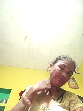 Snapshot of Monika_thakurr chatting on September 22, 8:33 pm Monika thakurr online show from September 22, 8:33 pm