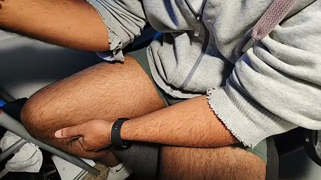 Snapshot of catt18 chatting on October 17, 4:09 pm catt18 online show from October 17, 4:09 pm