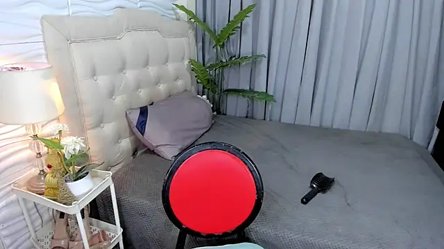 Patricia Anderson online show from November 13, 6:01 am