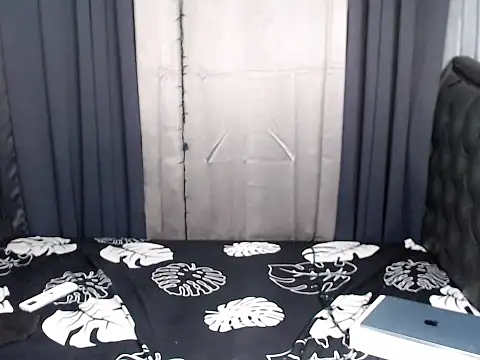 scarlet enchantress online show from September 27, 1:10 am