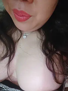 Julyy08 online show from May 22, 2:01 pm