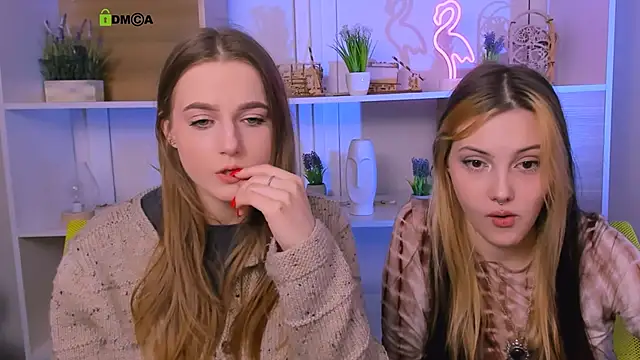 aria moo online show from October 6, 7:11 pm