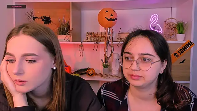 aria moo online show from November 3, 12:17 pm