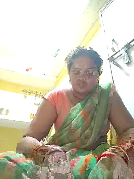 Snapshot of Rashi_cut chatting on October 9, 2:26 pm Rashi cut online show from October 9, 2:26 pm