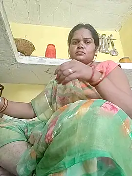 Snapshot of Rashi_cut chatting on October 10, 4:33 am Rashi cut online show from October 10, 4:33 am
