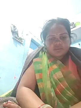 Snapshot of Rashi_cut chatting on October 14, 3:02 pm Rashi cut online show from October 14, 3:02 pm
