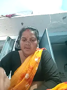 Snapshot of Rashi_cut chatting on October 15, 4:56 am Rashi cut online show from October 15, 4:56 am