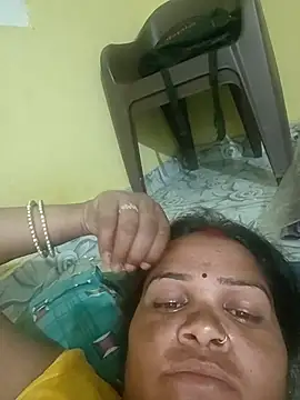 Snapshot of Rashi_cut chatting on October 20, 3:56 pm Rashi cut online show from October 20, 3:56 pm