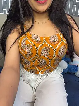 Snapshot of Riya-6969 chatting on July 18, 3:05 pm Riya-6969 online show from July 18, 3:05 pm