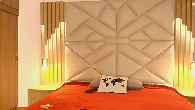 allie pearl online show from December 22, 12:02 pm