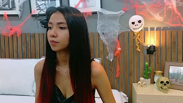 luna roja25 online show from October 24, 1:40 pm