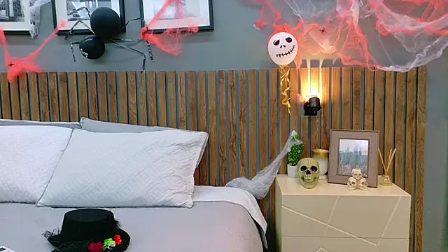 luna roja25 online show from October 29, 1:02 pm