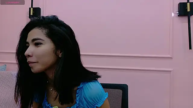 luna roja25 online show from December 19, 2:57 pm