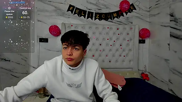 Ari and Storm online show from March 21, 1:37 pm