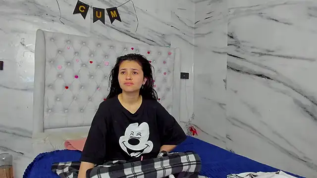 Snapshot of Ari_and_Storm chatting on May 3, 1:39 pm Ari and Storm online show from May 3, 1:39 pm