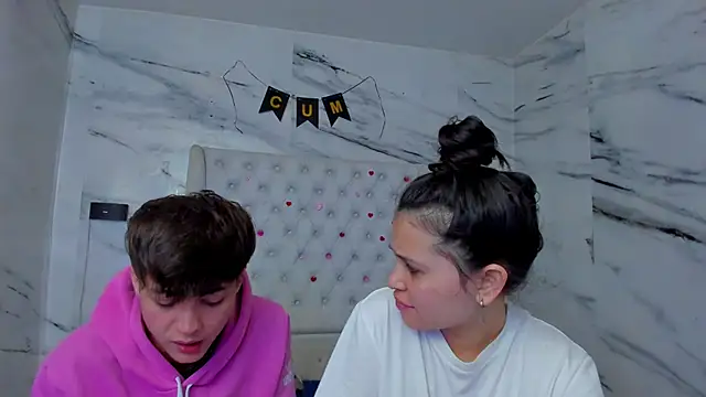 Snapshot of Ari_and_Storm chatting on May 5, 1:52 pm Ari and Storm online show from May 5, 1:52 pm