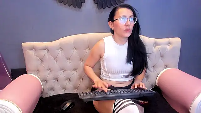 Scarlett 14  online show from March 12, 3:12 am