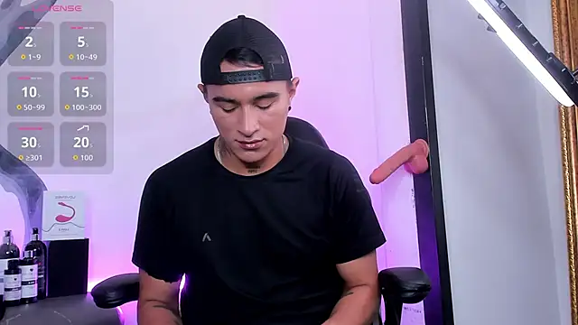 LiamDeep online show from October 19, 6:19 pm