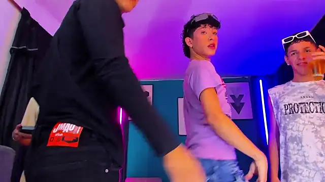 Marcus and Tony online show from April 12, 8:47 pm