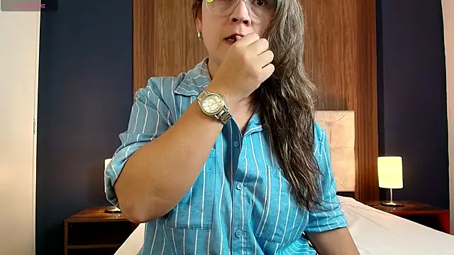 Snapshot of sophie_lopez1 chatting on May 25, 8:48 pm sophie lopez1 online show from May 25, 8:48 pm