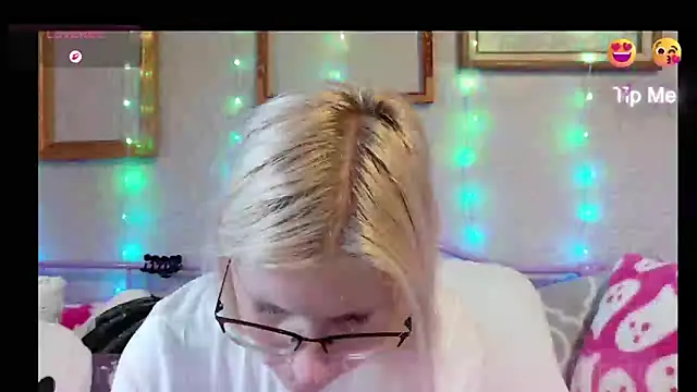 samanthamalichite online show from June 8, 12:38 pm