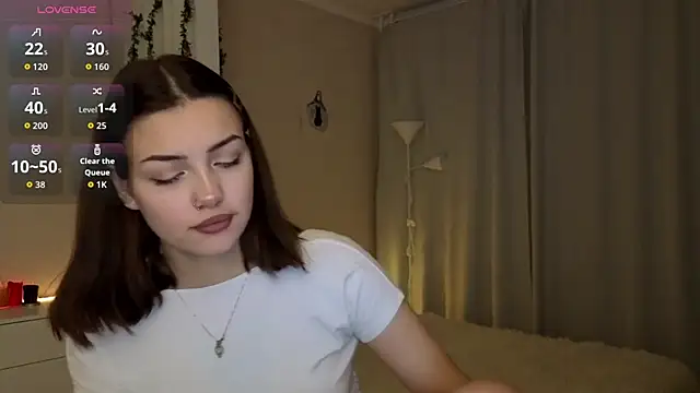 PurrrBerry online show from November 28, 5:32 am