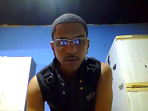 Snapshot of RICHARDSANCHEZZ chatting on November 8, 6:02 am RICHARDSANCHEZZ online show from November 8, 6:02 am