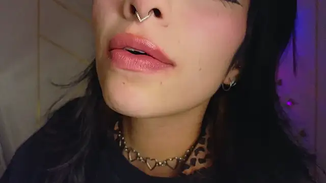 Hollyxx  online show from November 15, 3:59 am