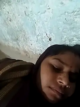 Sheema tyagi online show from October 29, 6:09 pm