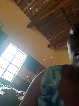 Snapshot of Mnach chatting on February 14, 10:34 am Mnach online show from February 14, 10:34 am