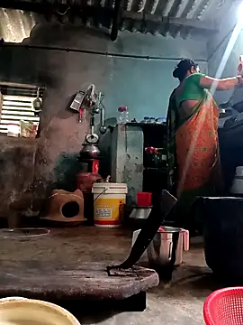 Snapshot of gulapi-gulistan180 chatting on September 12, 5:29 am gulapi-gulistan180 online show from September 12, 5:29 am