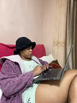 031bubbles online show from May 28, 2:47 pm