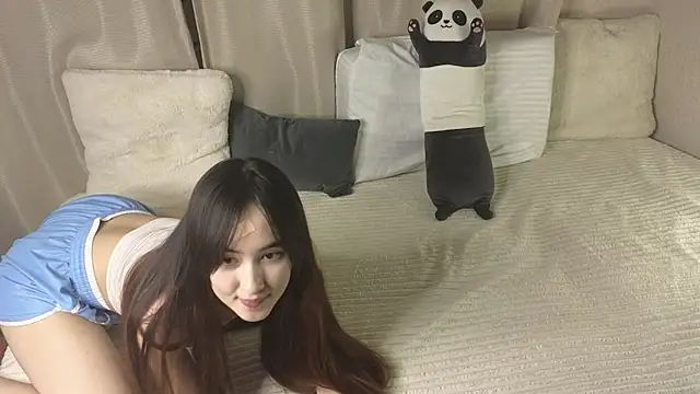 SakuraVelvet online show from September 17, 3:35 pm