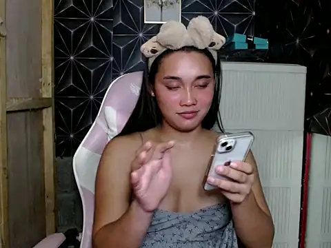 Snapshot of asian_cumstarrhian chatting on September 22, 3:52 am asian cumstarrhian online show from September 22, 3:52 am