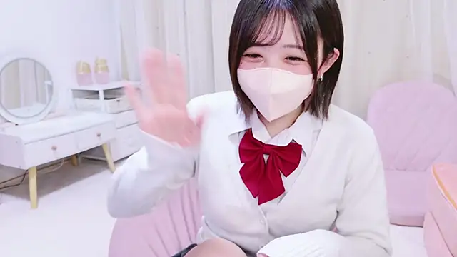 Hinata Sun online show from September 24, 9:45 am