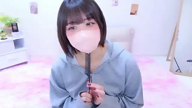 Hinata Sun online show from January 18, 9:40 pm