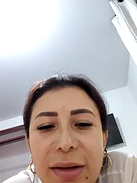 Snapshot of mia_mancinii chatting on April 30, 4:02 pm mia mancinii online show from April 30, 4:02 pm