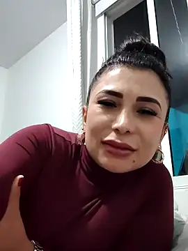 Snapshot of mia_mancinii chatting on May 18, 3:13 am mia mancinii online show from May 18, 3:13 am