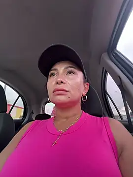 Snapshot of mia_mancinii chatting on May 28, 2:14 pm mia mancinii online show from May 28, 2:14 pm