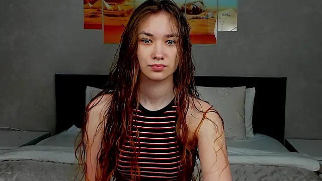 AmadaReine online show from February 28, 3:51 am