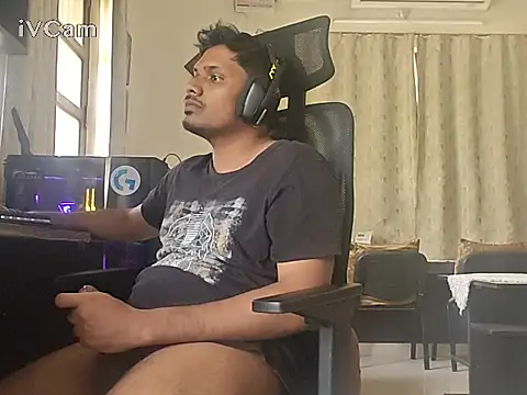 Snapshot of Bakasur_19 chatting on June 17, 4:48 am Bakasur 19 online show from June 17, 4:48 am