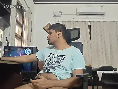 Snapshot of Bakasur_19 chatting on July 31, 12:59 pm Bakasur 19 online show from July 31, 12:59 pm