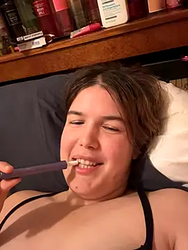 IssadoraaPink online show from October 2, 5:20 pm