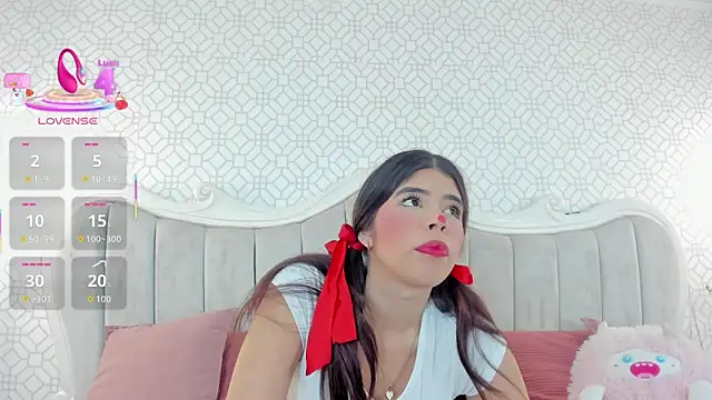 Snapshot of AlyssAlvarado chatting on October 30, 2:07 pm AlyssAlvarado online show from October 30, 2:07 pm