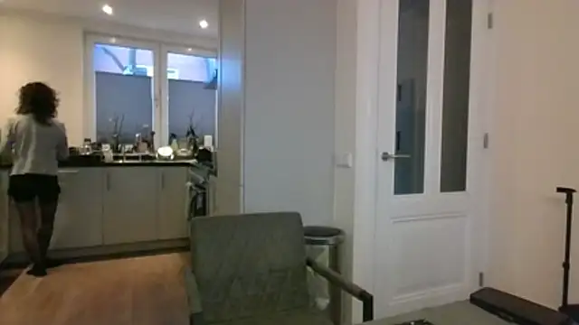 JezebelDutch online show from January 19, 7:45 am